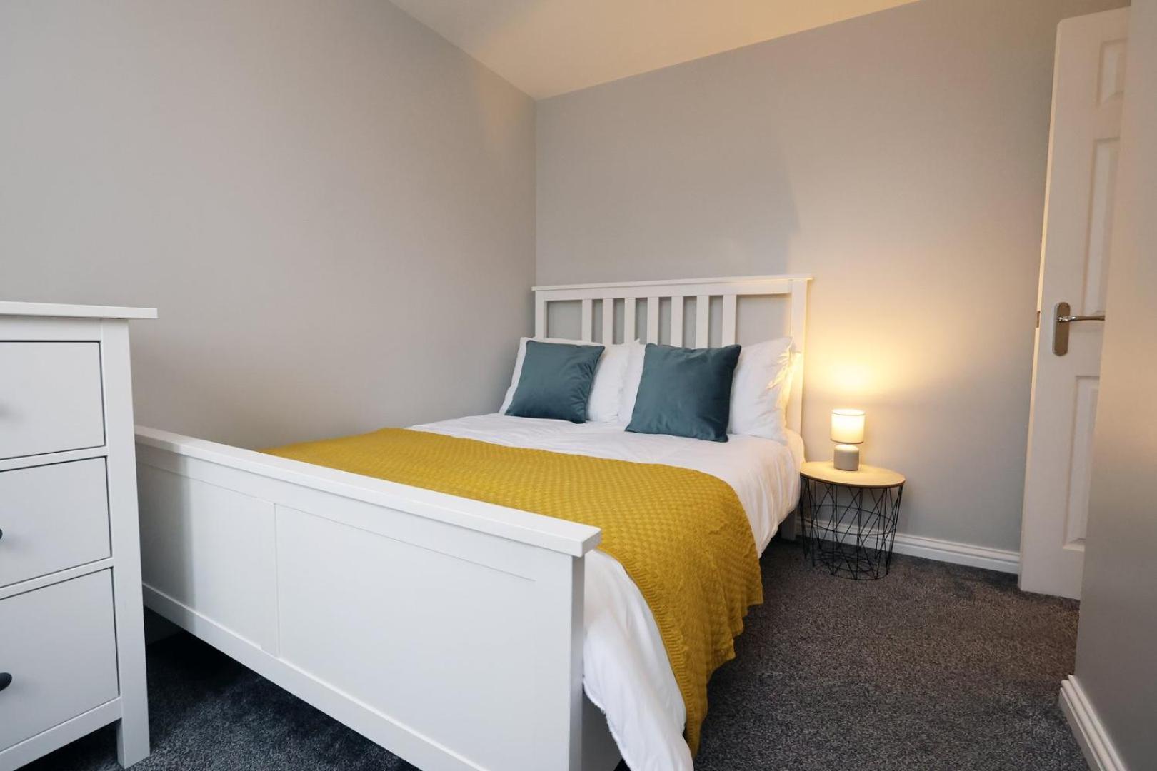 Апартаменты Relaxing 2-Bed Coastal Escape In Порт-Толбот Экстерьер фото
